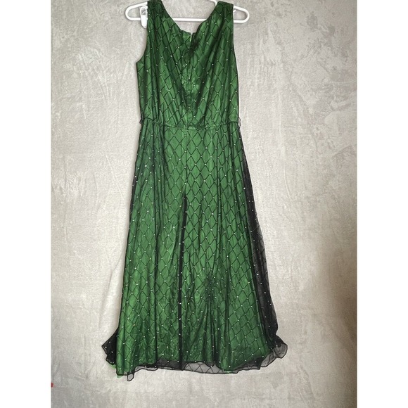 COLDWATER CREEK WOMENS SLEEVELESS EMERALD GREEN WITH RHINESTONES SIZE 12 - Picture 4 of 6